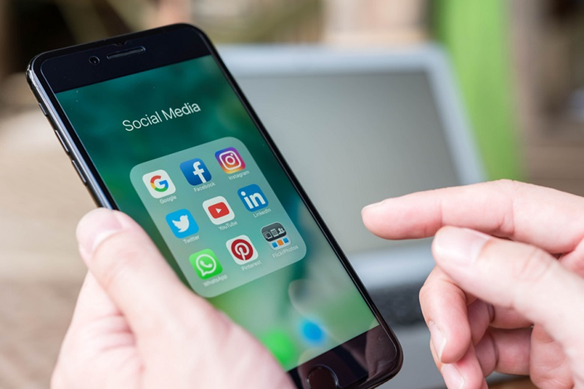 Inspirasi Status Sosmed Positif: Bangkit Lagi Saat Hidup Terasa Berat